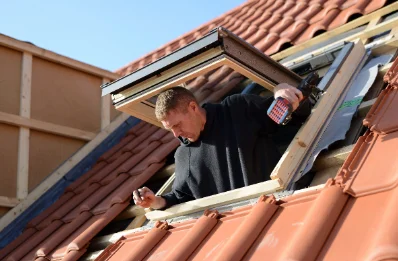 Pose de fenêtres de toit Velux à Tingry
